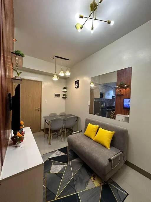 A Cozy 2-Bedroom W/ Balcony,Kitchen,Wifi &Netflix Manila